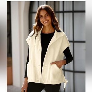 Women's Fuzzy Fleece Vest Oversized Sleeveless Sherpa Jacket Button Down. Sz XL